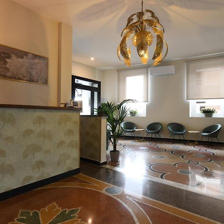 Hotel La Tavernetta Варацце Экстерьер фото