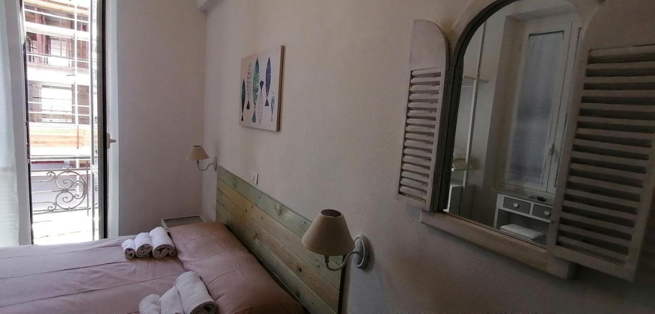 Hotel La Tavernetta Варацце Экстерьер фото